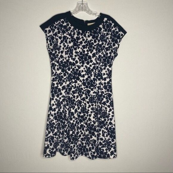 Michael Kors Black White Floral Pleated Business Casual Career Dress 10 - Picture 2 of 11